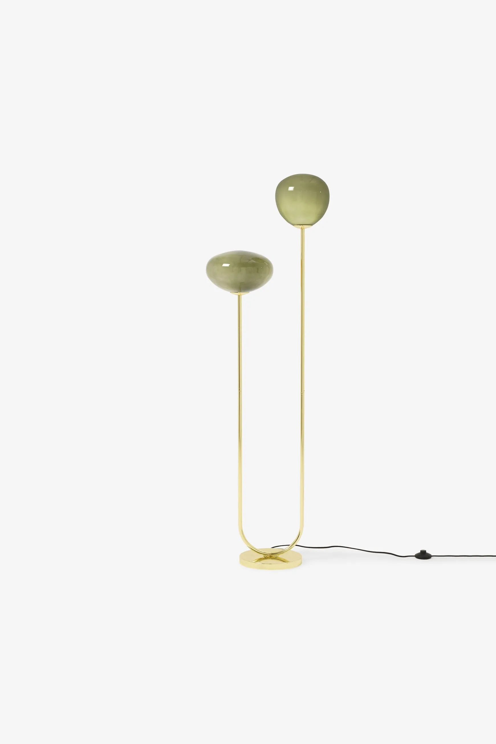 Fashion Adrianne Floor Lamp Adrianne | Brass