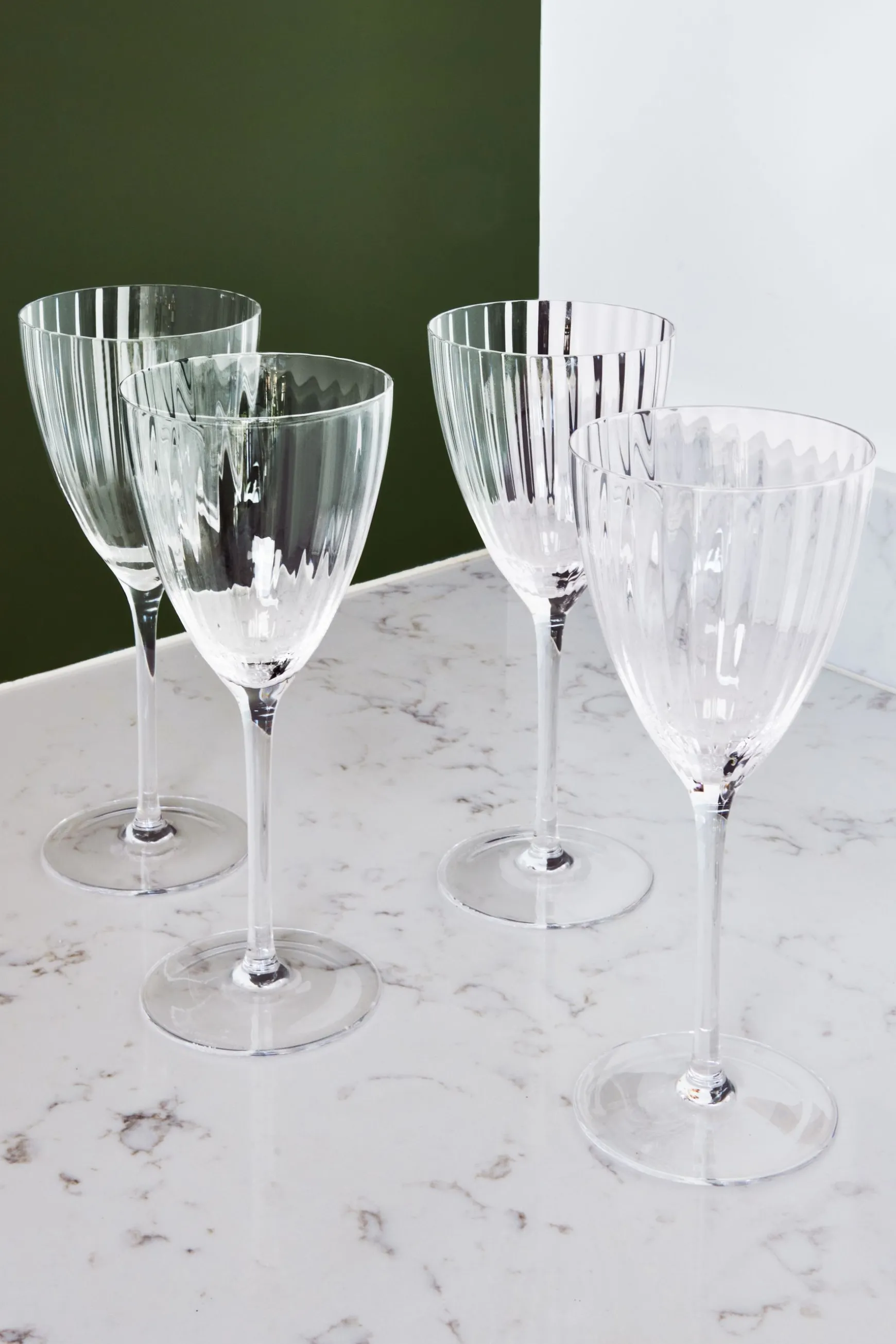 Fashion Set of 4 Fluted Wine Glasses All Glasses