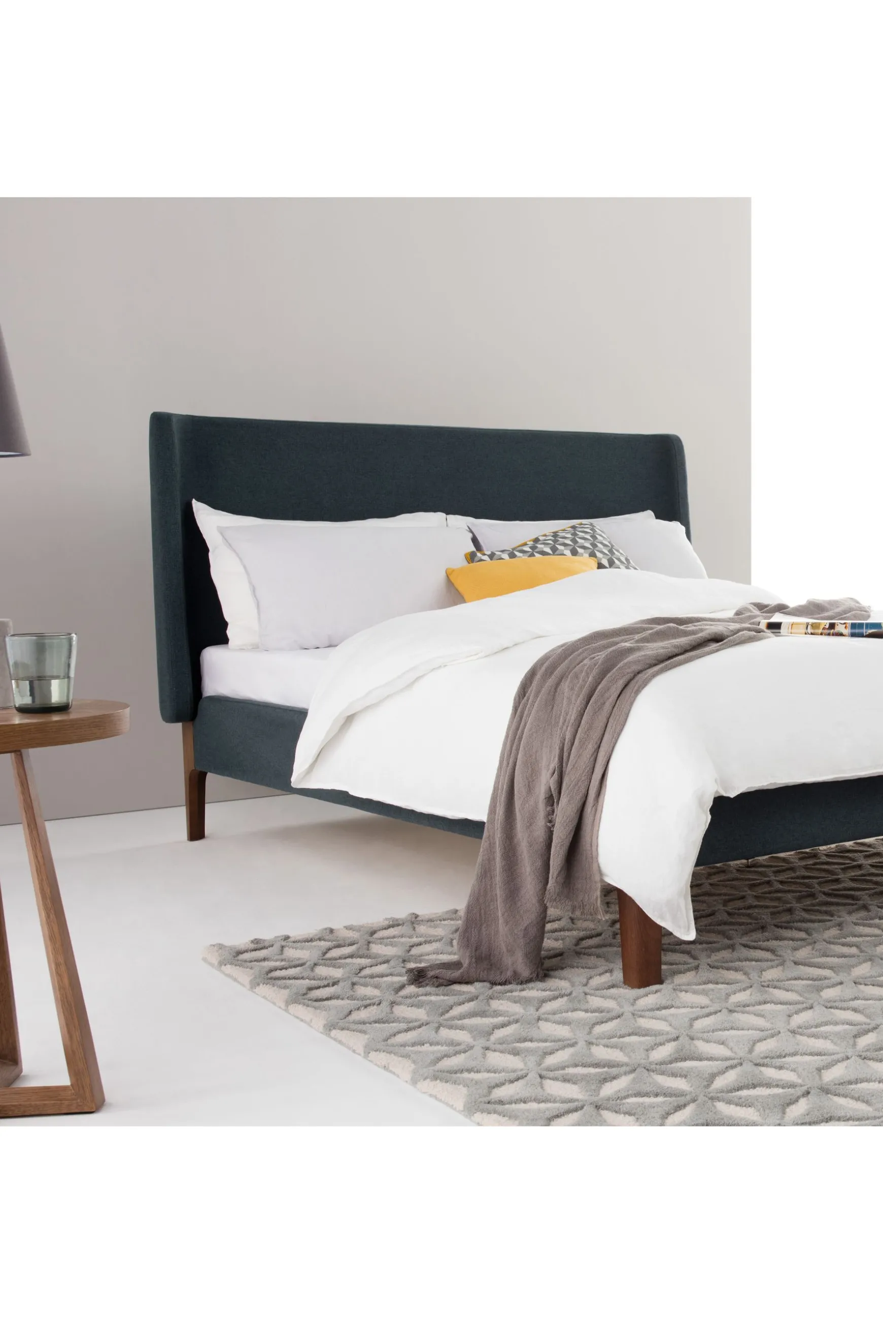 Outlet Roscoe Beds